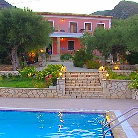 Hotel Anatoli Labreon à Agia Marina  Extérieur photo
