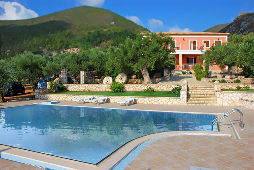 Hotel Anatoli Labreon à Agia Marina  Extérieur photo