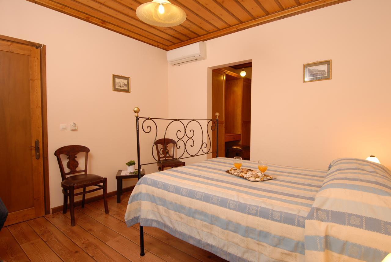 Hotel Anatoli Labreon à Agia Marina  Extérieur photo