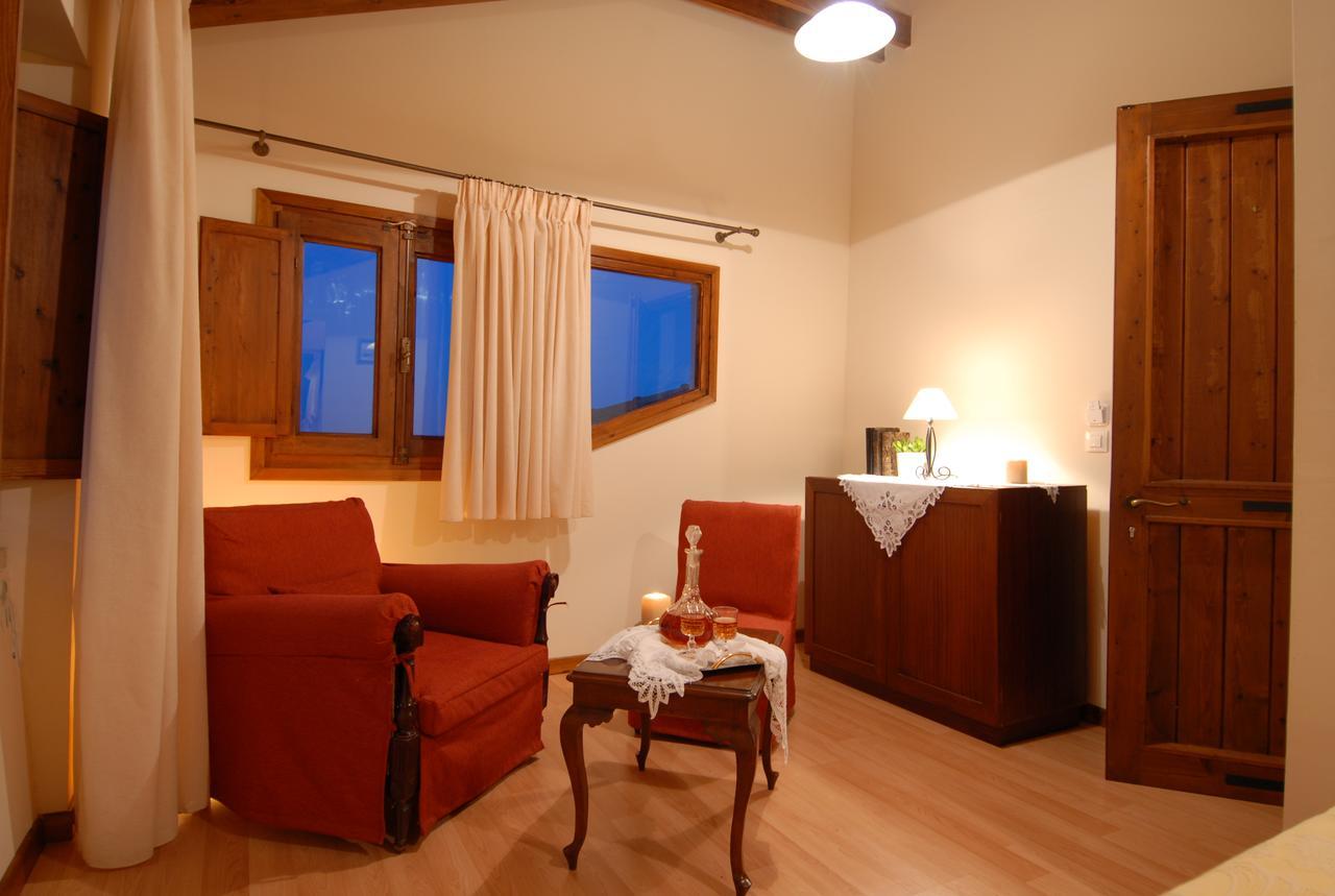 Hotel Anatoli Labreon à Agia Marina  Extérieur photo