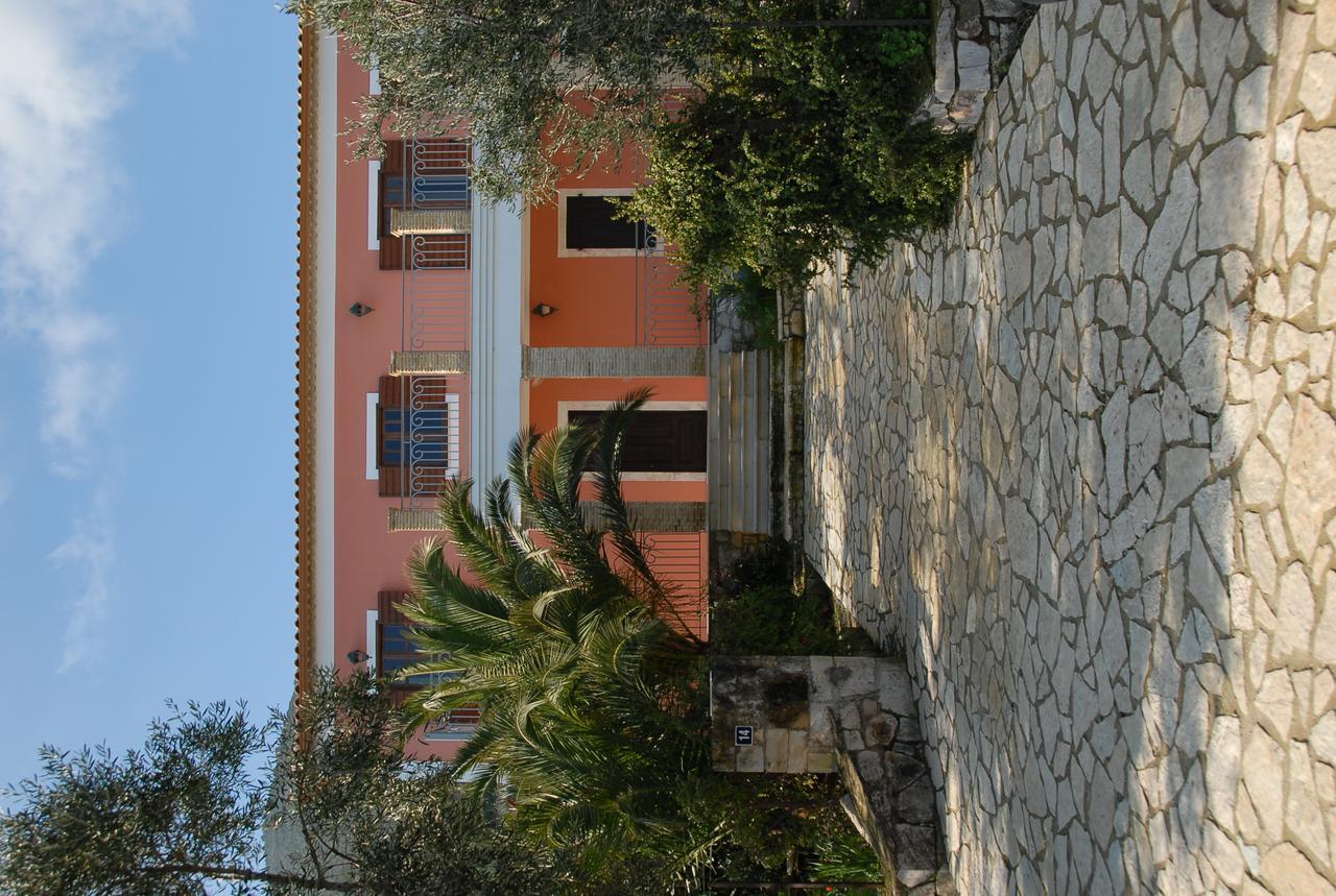 Hotel Anatoli Labreon à Agia Marina  Extérieur photo
