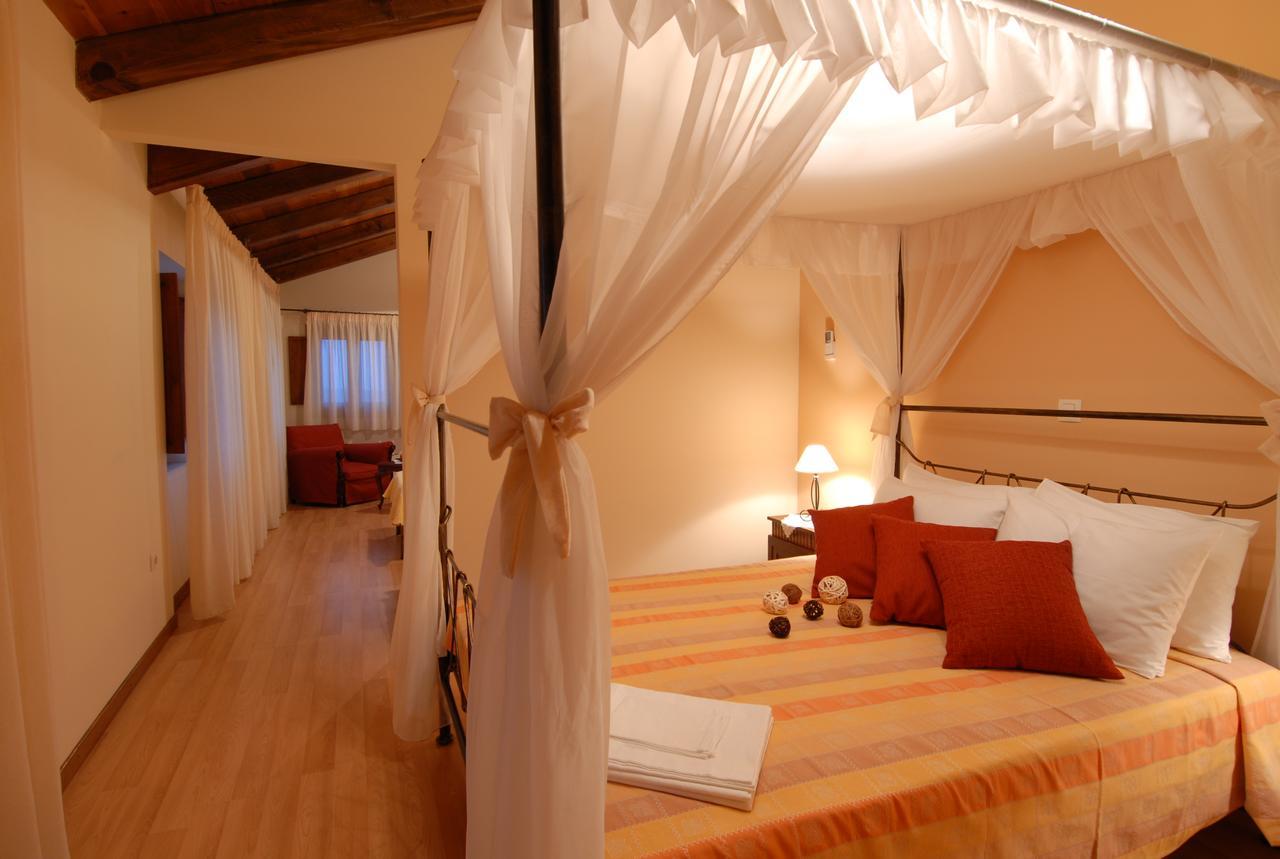 Hotel Anatoli Labreon à Agia Marina  Extérieur photo