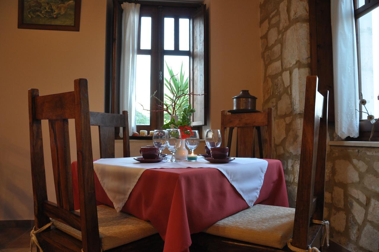 Hotel Anatoli Labreon à Agia Marina  Extérieur photo