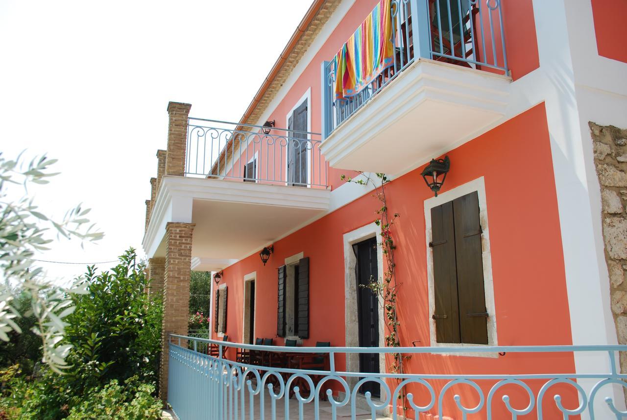 Hotel Anatoli Labreon à Agia Marina  Extérieur photo