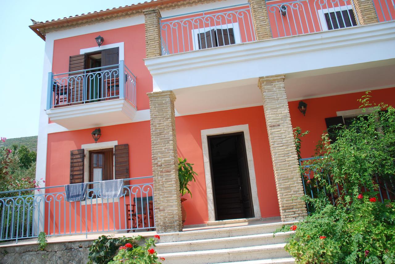 Hotel Anatoli Labreon à Agia Marina  Extérieur photo