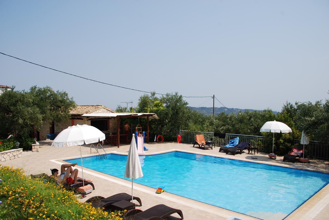 Hotel Anatoli Labreon à Agia Marina  Extérieur photo